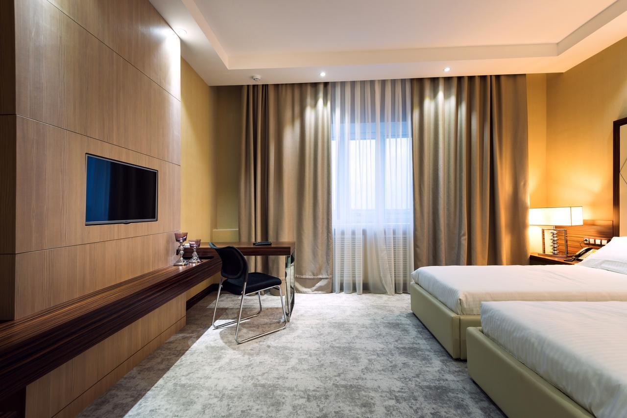 Monte Bianco Hotel & Spa Астана Екстериор снимка