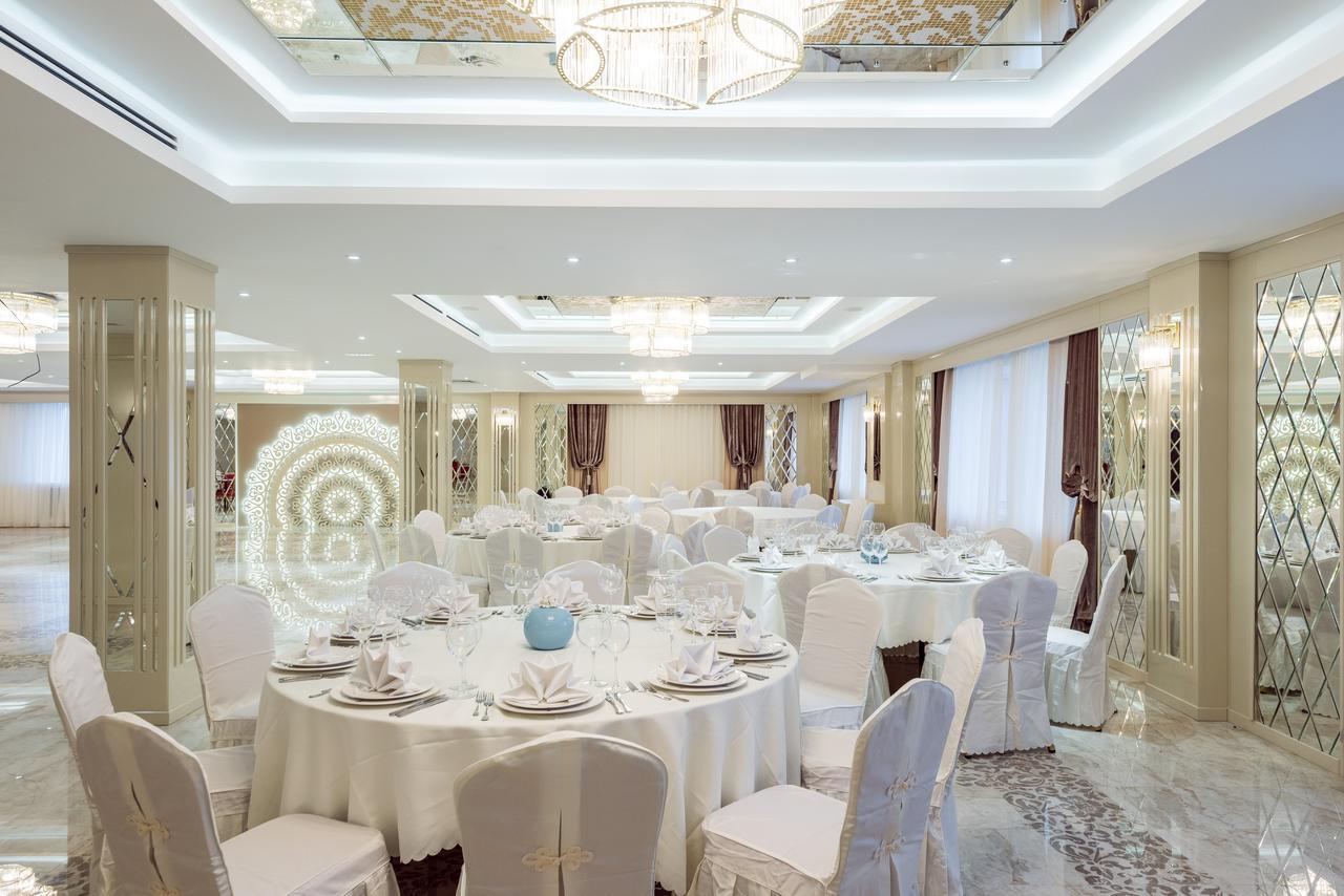 Monte Bianco Hotel & Spa Астана Екстериор снимка