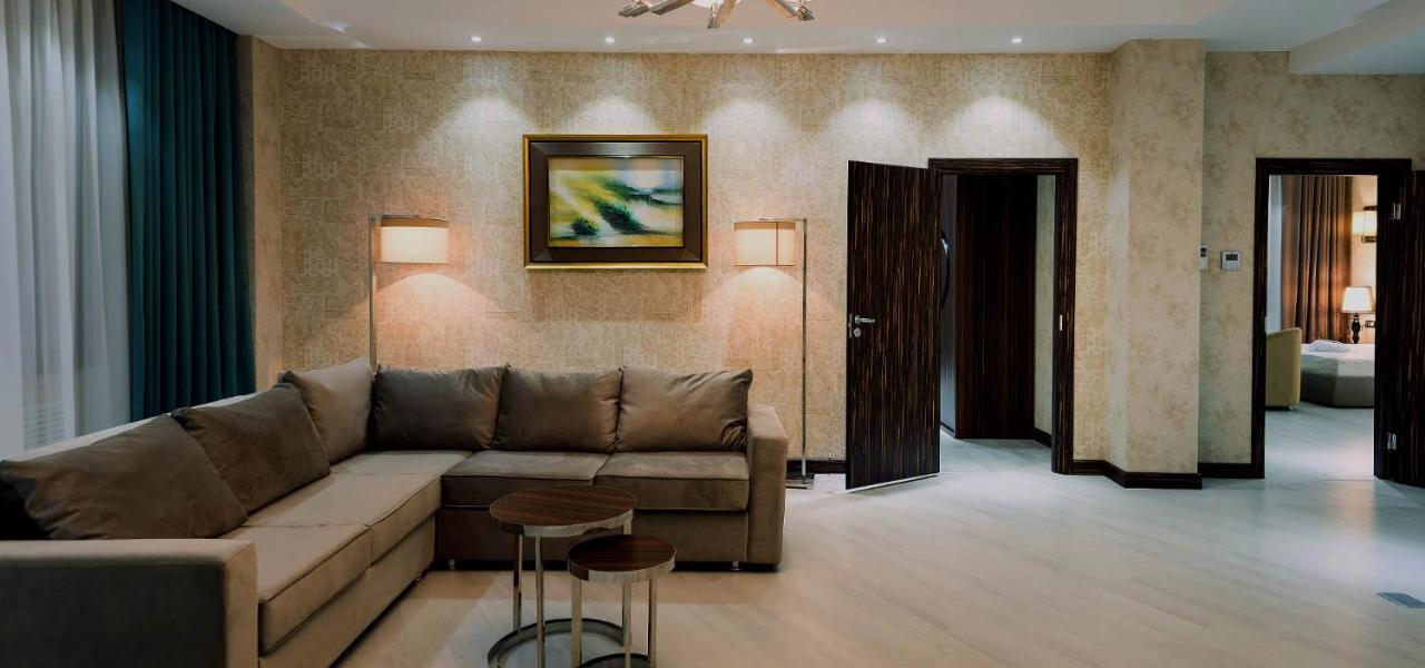 Monte Bianco Hotel & Spa Астана Екстериор снимка